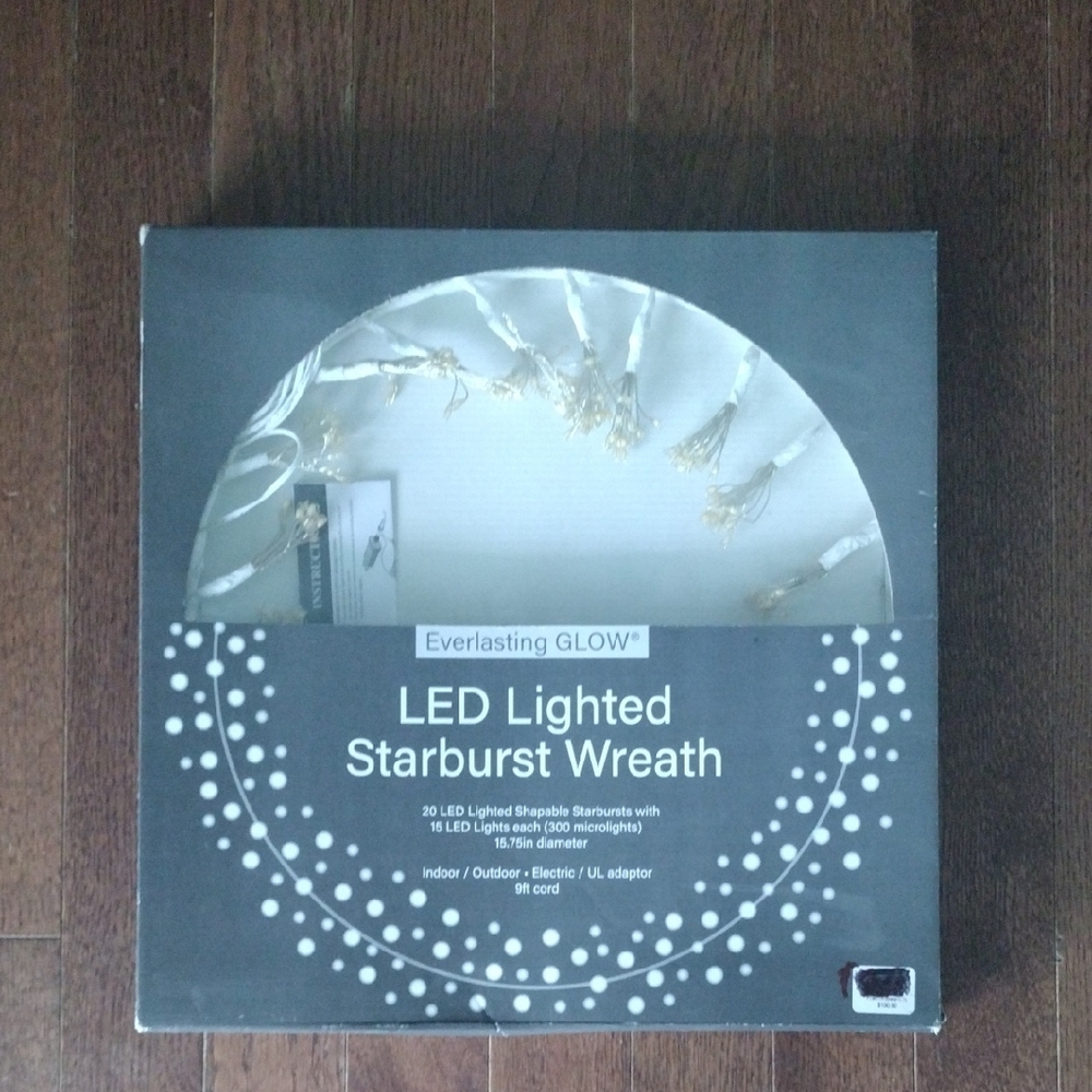 NIB LED Lighted Starburst Wreath